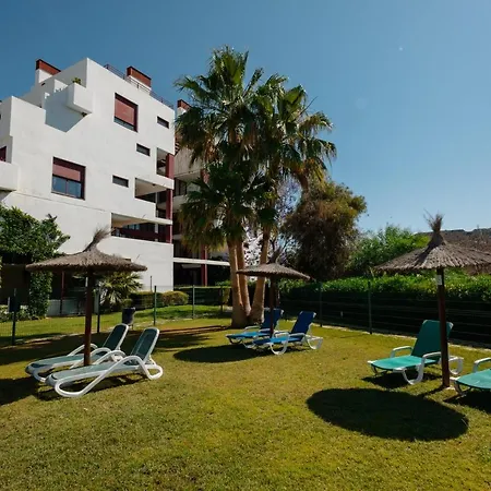 Apartment, With Indoor Pool, Jacuzzi, Sauna And Gym, In Benahavis Apartamento