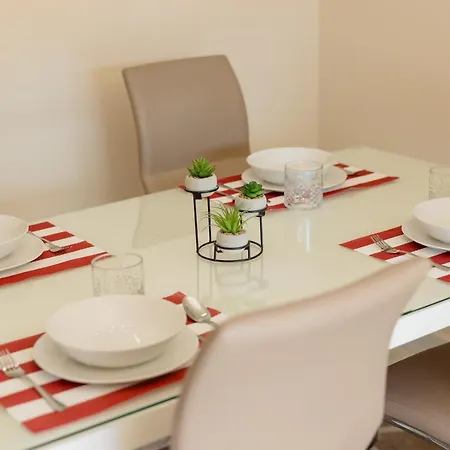 Apartamento Apartment, With Indoor Pool, Jacuzzi, Sauna And Gym, In Benahavis