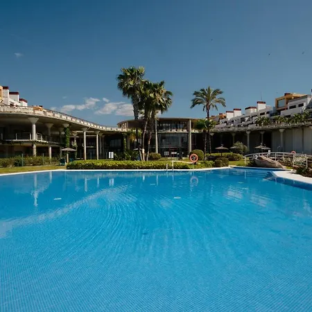 Apartment, With Indoor Pool, Jacuzzi, Sauna And Gym, In Benahavis Εστεπόνα