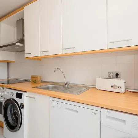 Apartment, With Indoor Pool, Jacuzzi, Sauna And Gym, In Benahavis Διαμέρισμα *