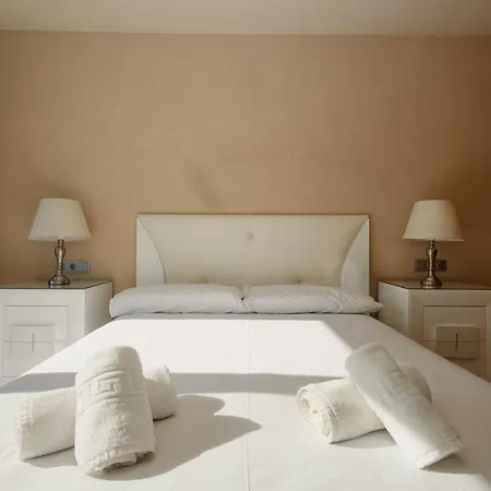 Apartment, With Indoor Pool, Jacuzzi, Sauna And Gym, In Benahavis *