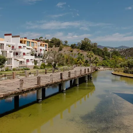 Apartment, With Indoor Pool, Jacuzzi, Sauna And Gym, In Benahavis *